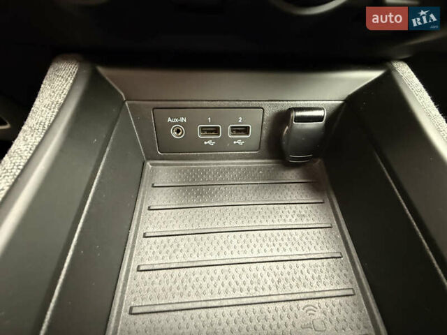 Сірий Рено Зое, об'ємом двигуна 0 л та пробігом 42 тис. км за 12950 $, фото 37 на Automoto.ua