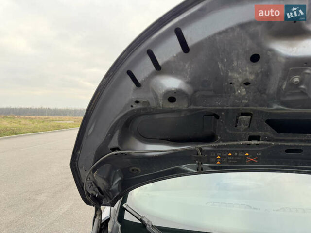 Сірий Рено Зое, об'ємом двигуна 0 л та пробігом 55 тис. км за 11999 $, фото 75 на Automoto.ua