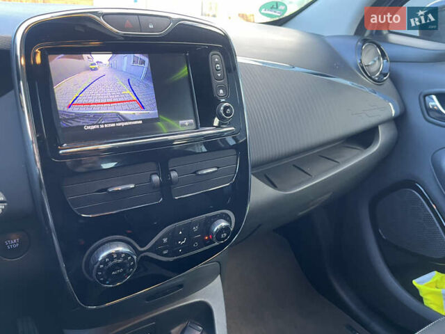 Сірий Рено Зое, об'ємом двигуна 0 л та пробігом 67 тис. км за 10150 $, фото 29 на Automoto.ua
