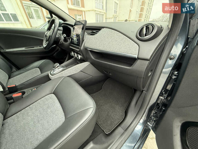 Сірий Рено Зое, об'ємом двигуна 0 л та пробігом 42 тис. км за 12950 $, фото 18 на Automoto.ua