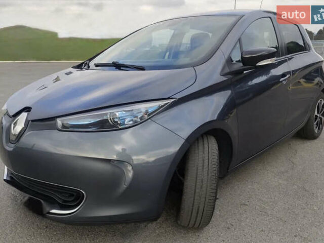 Серый Рено Зое, объемом двигателя 0 л и пробегом 150 тыс. км за 9500 $, фото 4 на Automoto.ua