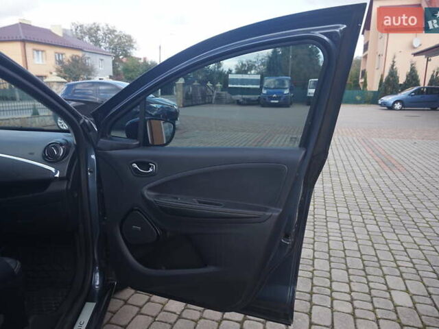 Сірий Рено Зое, об'ємом двигуна 0 л та пробігом 97 тис. км за 10777 $, фото 39 на Automoto.ua