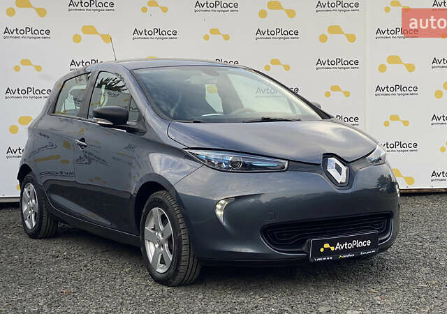 Серый Рено Зое, объемом двигателя 0 л и пробегом 112 тыс. км за 9800 $, фото 87 на Automoto.ua