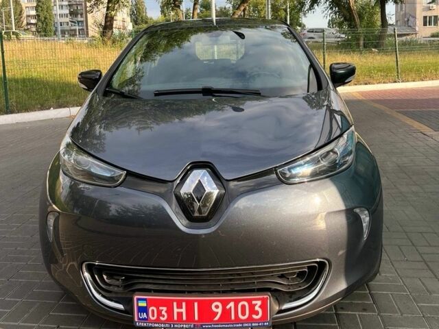 Серый Рено Зое, объемом двигателя 0 л и пробегом 74 тыс. км за 9499 $, фото 1 на Automoto.ua