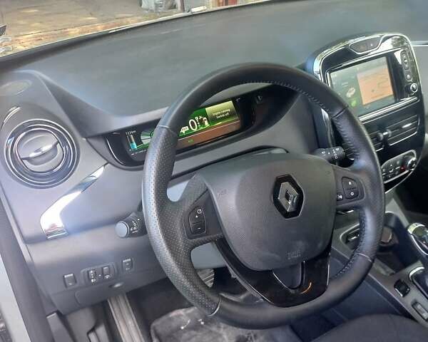 Сірий Рено Зое, об'ємом двигуна 0 л та пробігом 27 тис. км за 11450 $, фото 7 на Automoto.ua