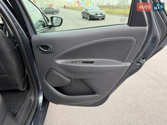 Сірий Рено Зое, об'ємом двигуна 0 л та пробігом 55 тис. км за 11999 $, фото 70 на Automoto.ua