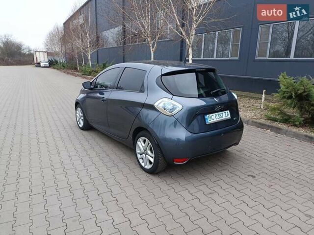 Серый Рено Зое, объемом двигателя 0 л и пробегом 80 тыс. км за 10300 $, фото 25 на Automoto.ua