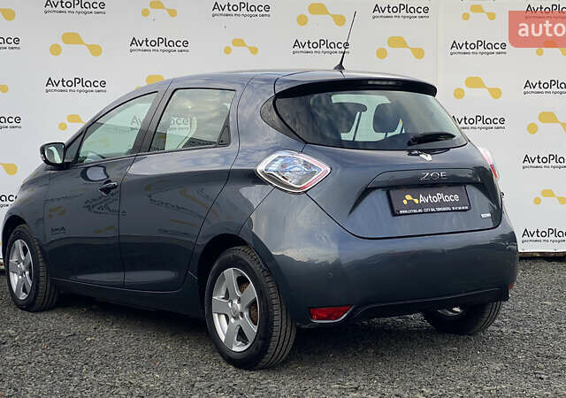 Серый Рено Зое, объемом двигателя 0 л и пробегом 112 тыс. км за 9800 $, фото 102 на Automoto.ua