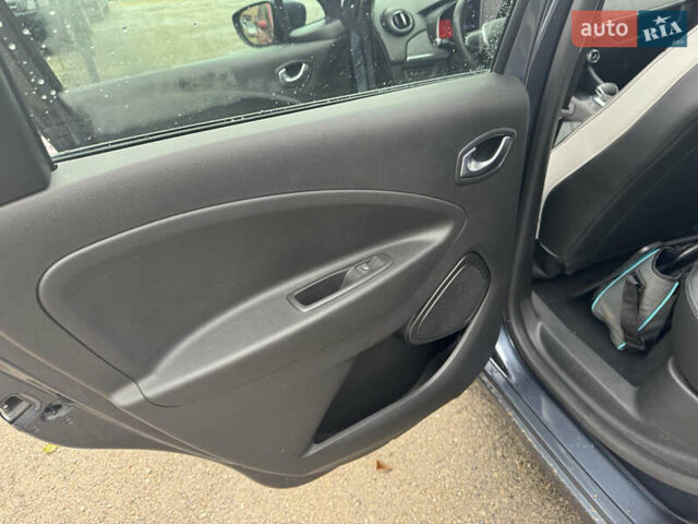 Рено Зое 2019 у Тернополі на Automoto.ua Сірий Рено Зое, об'ємом двигуна 0 л та пробігом 84 тис. км за 12800 $, фото 18 на Automoto.ua