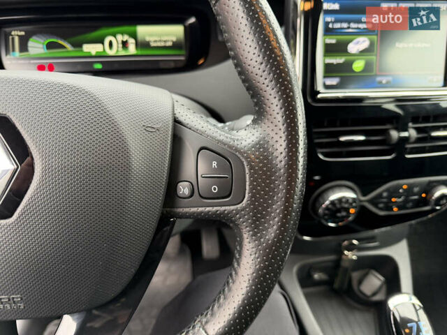 Сірий Рено Зое, об'ємом двигуна 0 л та пробігом 55 тис. км за 11999 $, фото 53 на Automoto.ua