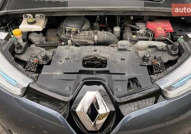 Серый Рено Зое, объемом двигателя 0 л и пробегом 92 тыс. км за 10800 $, фото 11 на Automoto.ua