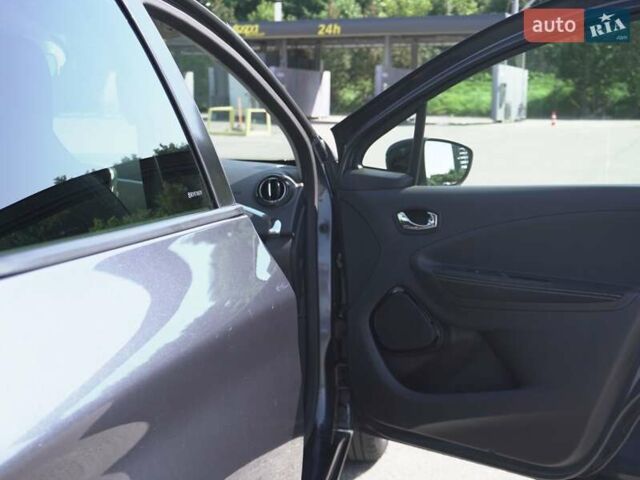 Сірий Рено Зое, об'ємом двигуна 0 л та пробігом 126 тис. км за 10000 $, фото 9 на Automoto.ua
