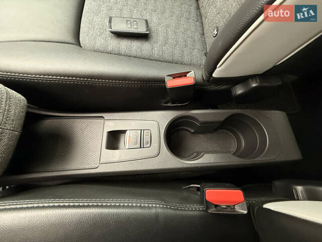 Сірий Рено Зое, об'ємом двигуна 0 л та пробігом 42 тис. км за 12950 $, фото 35 на Automoto.ua