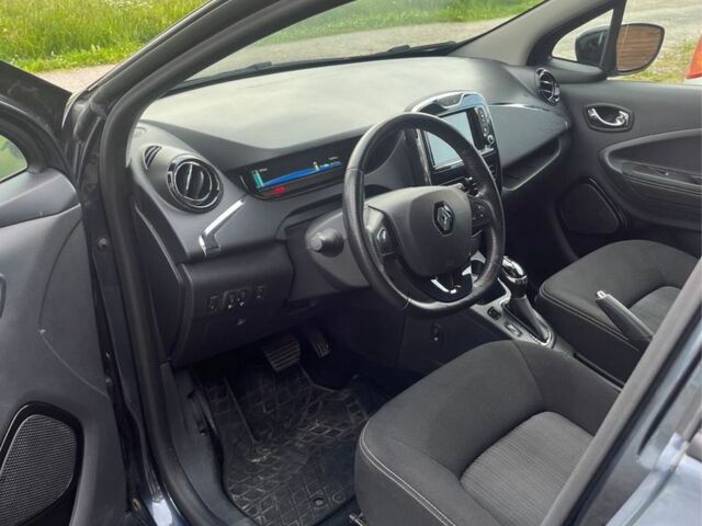 Сірий Рено Зое, об'ємом двигуна 0 л та пробігом 88 тис. км за 9600 $, фото 4 на Automoto.ua