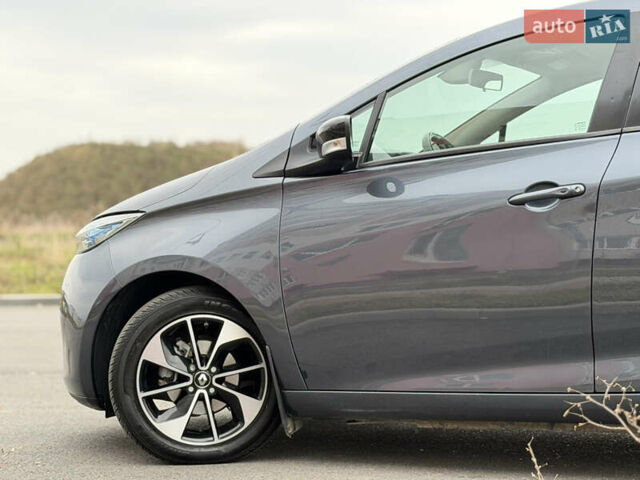 Сірий Рено Зое, об'ємом двигуна 0 л та пробігом 55 тис. км за 11999 $, фото 21 на Automoto.ua