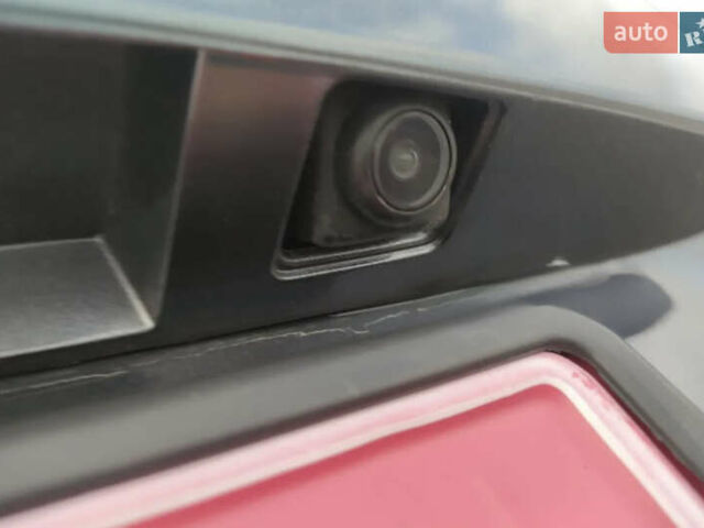 Серый Рено Зое, объемом двигателя 0 л и пробегом 150 тыс. км за 9500 $, фото 6 на Automoto.ua