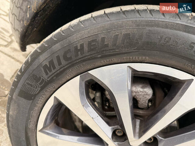 Сірий Рено Зое, об'ємом двигуна 0 л та пробігом 42 тис. км за 12950 $, фото 63 на Automoto.ua