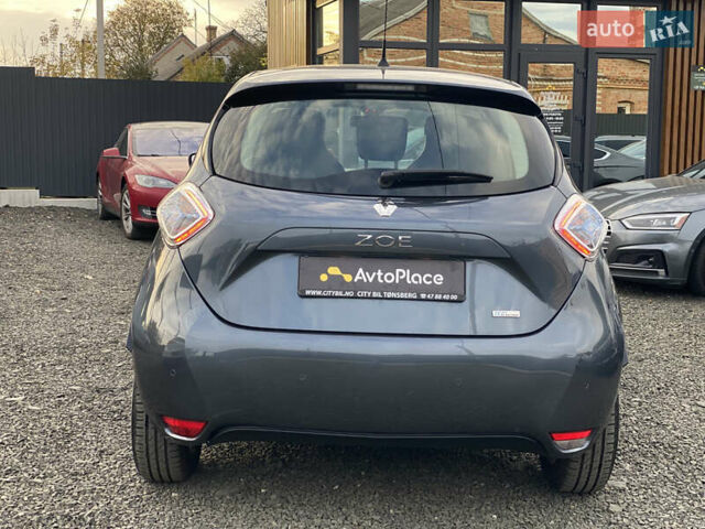 Серый Рено Зое, объемом двигателя 0 л и пробегом 112 тыс. км за 9800 $, фото 16 на Automoto.ua