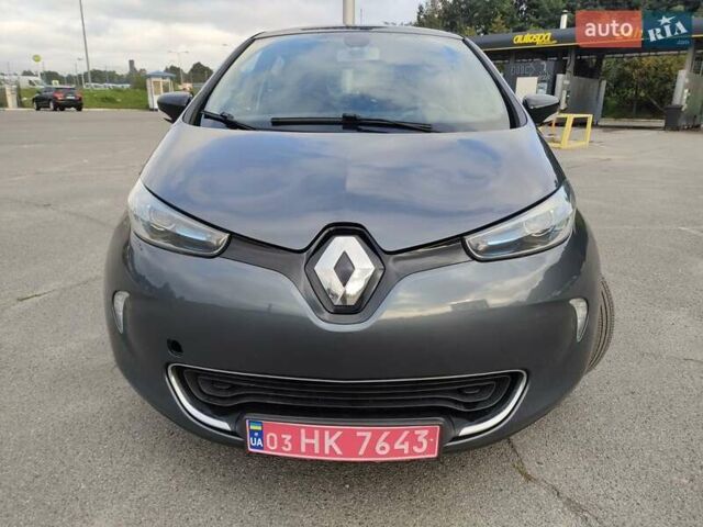 Серый Рено Зое, объемом двигателя 0 л и пробегом 158 тыс. км за 9300 $, фото 15 на Automoto.ua