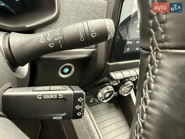 Сірий Рено Зое, об'ємом двигуна 0 л та пробігом 42 тис. км за 12950 $, фото 42 на Automoto.ua