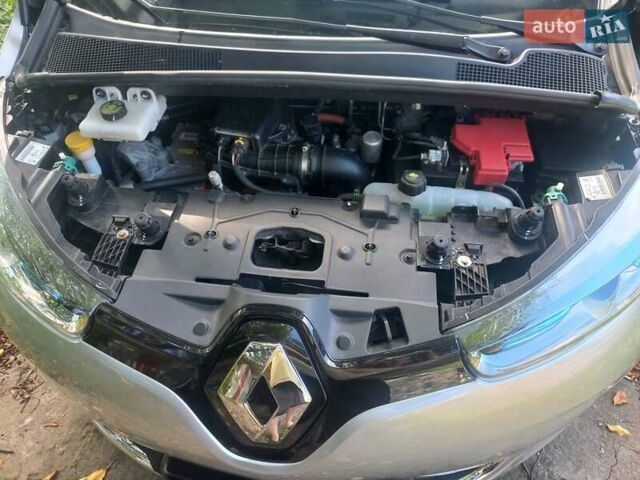 Сірий Рено Зое, об'ємом двигуна 0 л та пробігом 27 тис. км за 11450 $, фото 6 на Automoto.ua