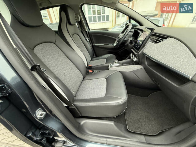 Сірий Рено Зое, об'ємом двигуна 0 л та пробігом 42 тис. км за 12950 $, фото 19 на Automoto.ua