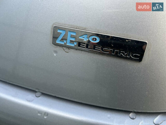 Сірий Рено Зое, об'ємом двигуна 0 л та пробігом 72 тис. км за 10350 $, фото 38 на Automoto.ua