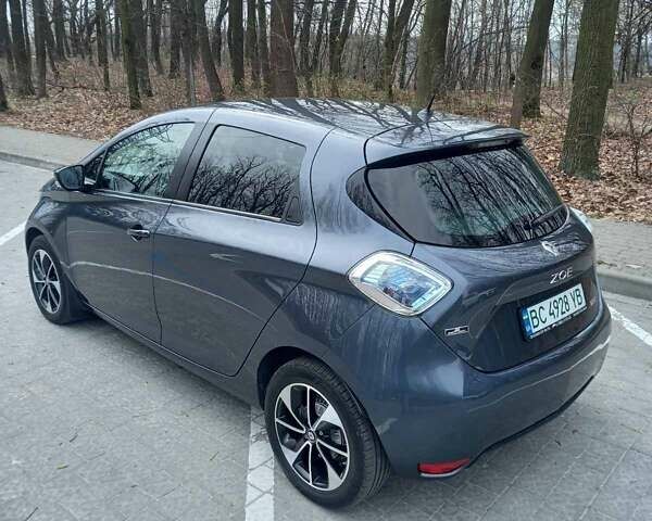 Серый Рено Зое, объемом двигателя 0 л и пробегом 43 тыс. км за 11547 $, фото 7 на Automoto.ua