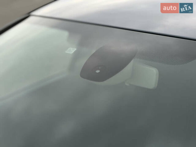 Сірий Рено Зое, об'ємом двигуна 0 л та пробігом 55 тис. км за 11999 $, фото 30 на Automoto.ua