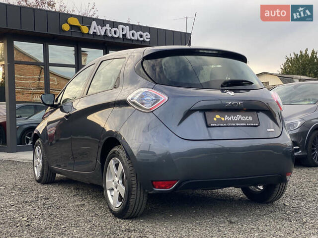 Серый Рено Зое, объемом двигателя 0 л и пробегом 112 тыс. км за 9800 $, фото 12 на Automoto.ua