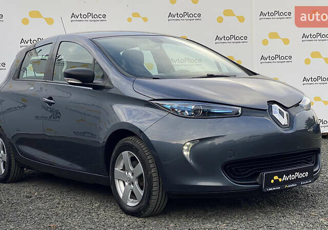 Серый Рено Зое, объемом двигателя 0 л и пробегом 112 тыс. км за 9800 $, фото 89 на Automoto.ua