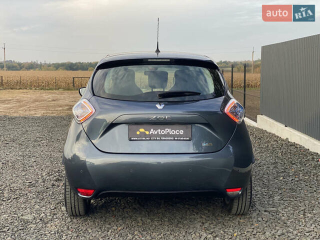 Серый Рено Зое, объемом двигателя 0 л и пробегом 112 тыс. км за 9800 $, фото 80 на Automoto.ua