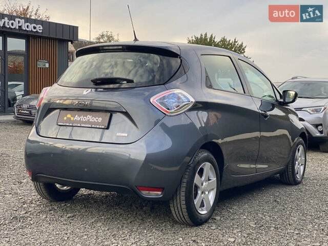 Серый Рено Зое, объемом двигателя 0 л и пробегом 112 тыс. км за 9800 $, фото 24 на Automoto.ua