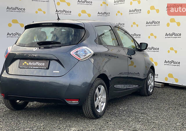 Серый Рено Зое, объемом двигателя 0 л и пробегом 112 тыс. км за 9800 $, фото 99 на Automoto.ua