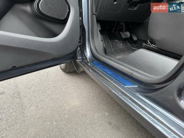 Сірий Рено Зое, об'ємом двигуна 0 л та пробігом 55 тис. км за 11999 $, фото 43 на Automoto.ua