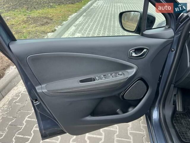 Сірий Рено Зое, об'ємом двигуна 0 л та пробігом 128 тис. км за 9150 $, фото 29 на Automoto.ua