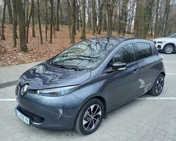 Серый Рено Зое, объемом двигателя 0 л и пробегом 43 тыс. км за 11547 $, фото 9 на Automoto.ua