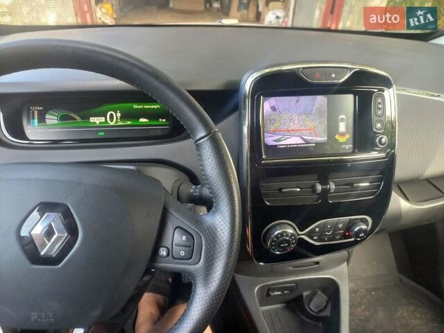 Сірий Рено Зое, об'ємом двигуна 0 л та пробігом 27 тис. км за 11450 $, фото 8 на Automoto.ua