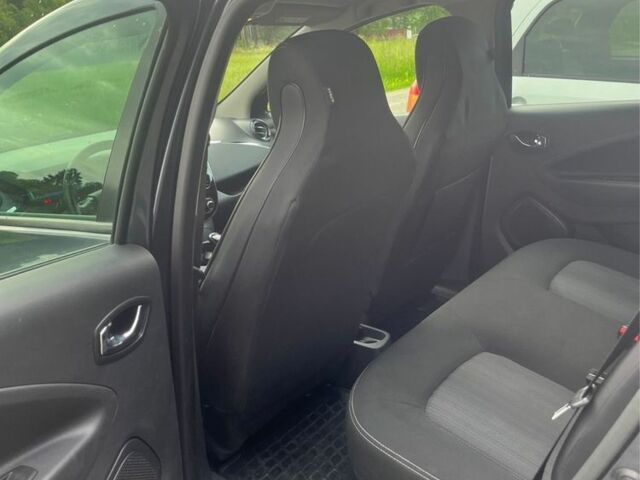 Сірий Рено Зое, об'ємом двигуна 0 л та пробігом 88 тис. км за 9600 $, фото 8 на Automoto.ua