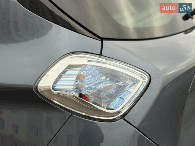 Сірий Рено Зое, об'ємом двигуна 0 л та пробігом 55 тис. км за 11999 $, фото 20 на Automoto.ua