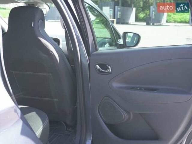 Сірий Рено Зое, об'ємом двигуна 0 л та пробігом 126 тис. км за 10000 $, фото 8 на Automoto.ua