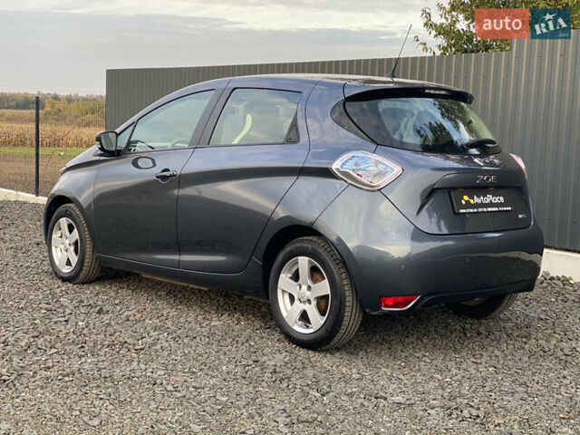 Серый Рено Зое, объемом двигателя 0 л и пробегом 112 тыс. км за 9800 $, фото 78 на Automoto.ua