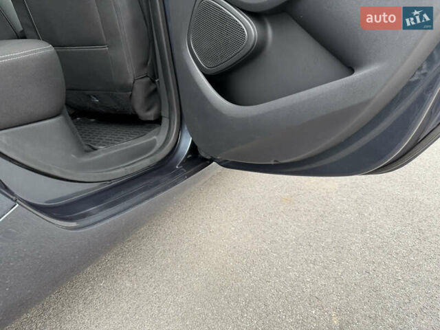 Сірий Рено Зое, об'ємом двигуна 0 л та пробігом 55 тис. км за 11999 $, фото 66 на Automoto.ua