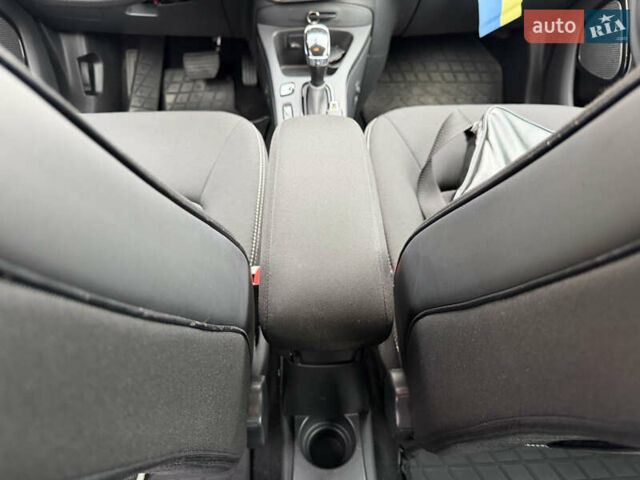 Сірий Рено Зое, об'ємом двигуна 0 л та пробігом 55 тис. км за 11999 $, фото 46 на Automoto.ua