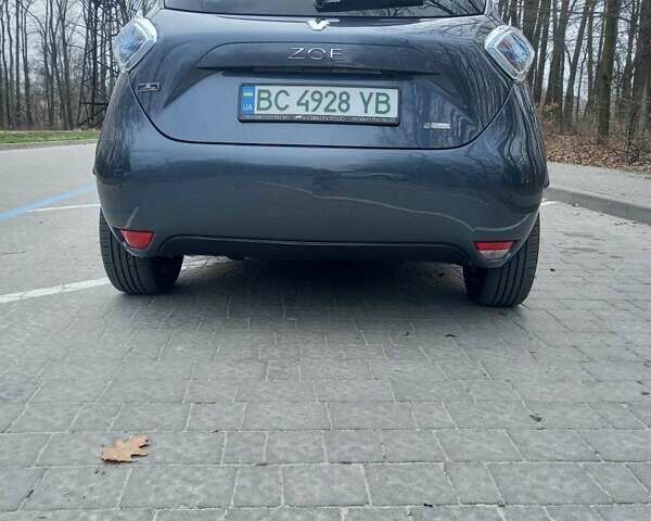 Серый Рено Зое, объемом двигателя 0 л и пробегом 43 тыс. км за 11547 $, фото 1 на Automoto.ua