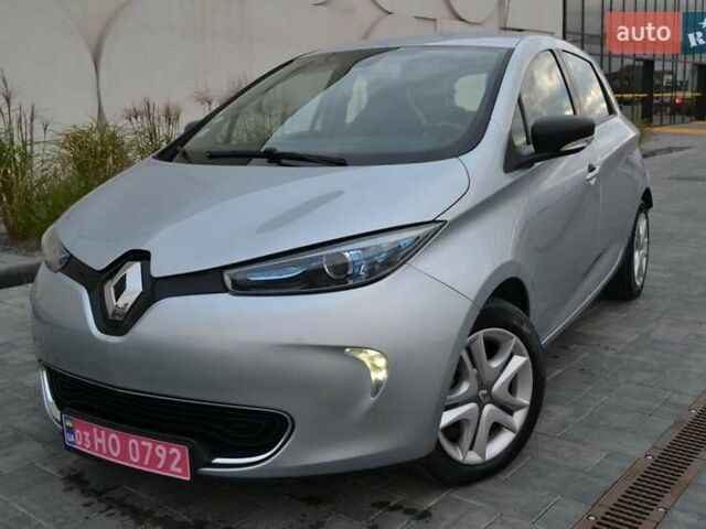 Серый Рено Зое, объемом двигателя 0 л и пробегом 37 тыс. км за 9900 $, фото 1 на Automoto.ua