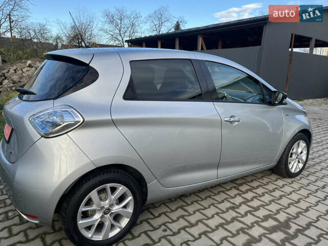 Сірий Рено Зое, об'ємом двигуна 0 л та пробігом 72 тис. км за 10350 $, фото 24 на Automoto.ua