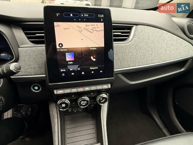 Сірий Рено Зое, об'ємом двигуна 0 л та пробігом 42 тис. км за 12950 $, фото 31 на Automoto.ua