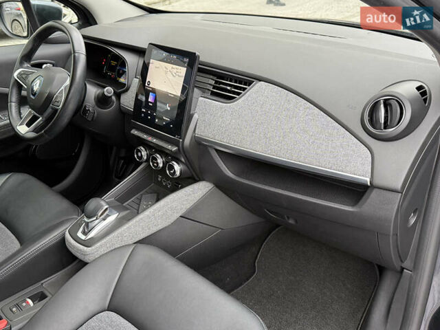 Сірий Рено Зое, об'ємом двигуна 0 л та пробігом 42 тис. км за 12950 $, фото 15 на Automoto.ua