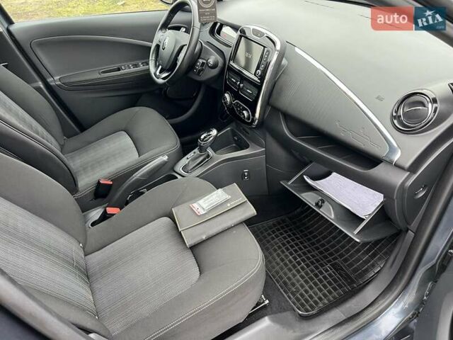 Сірий Рено Зое, об'ємом двигуна 0 л та пробігом 128 тис. км за 9150 $, фото 21 на Automoto.ua
